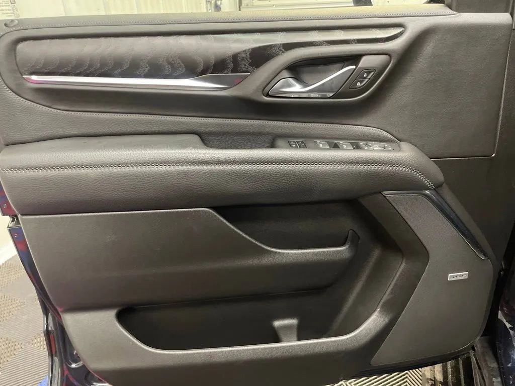 Used 2023 GMC Yukon XL Denali w/ Max Trailering Package AWD/4WD image 10
