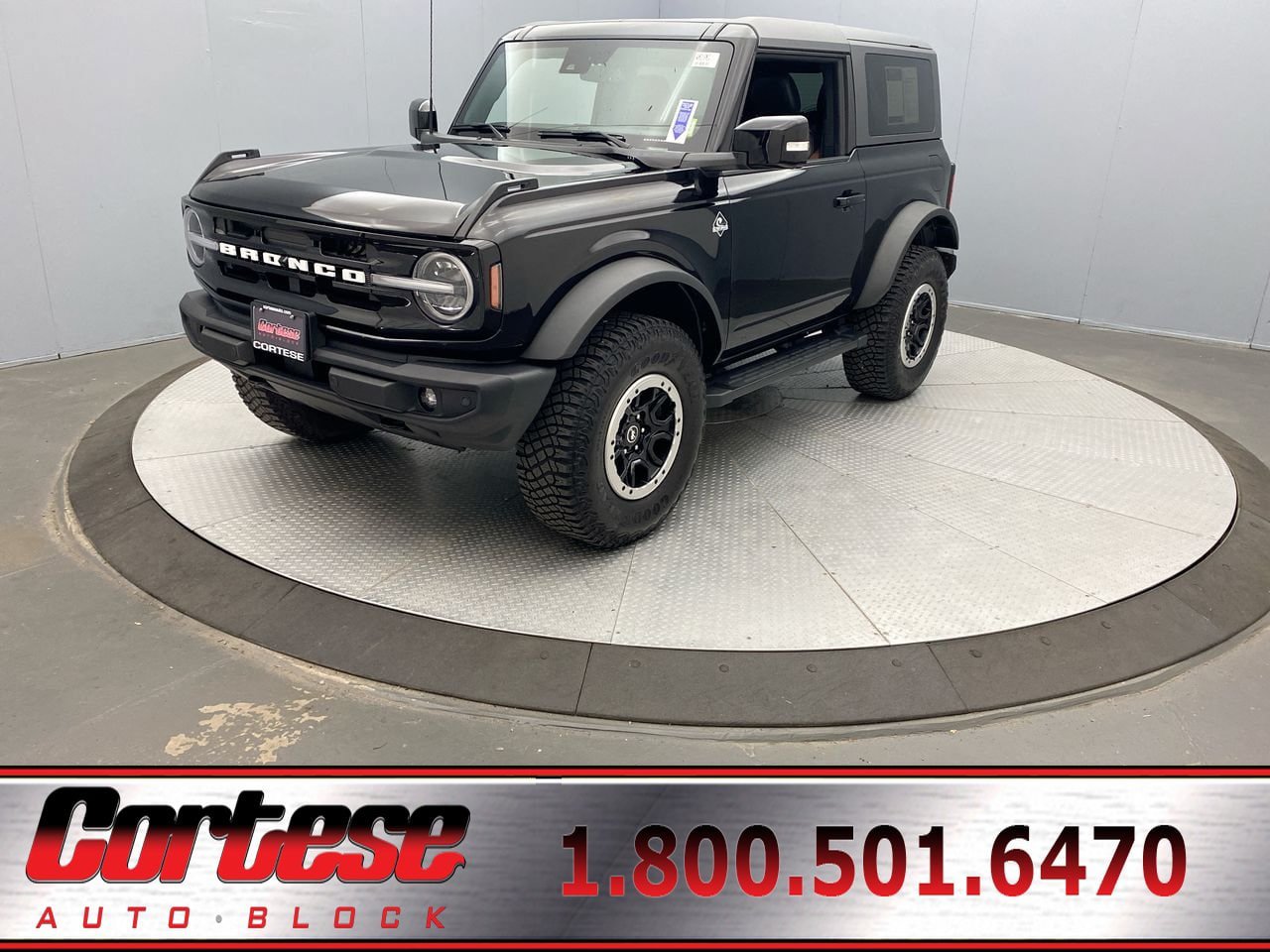 Used 2023 Ford Bronco Outer Banks w/ Sasquatch Package AWD/4WD image 1