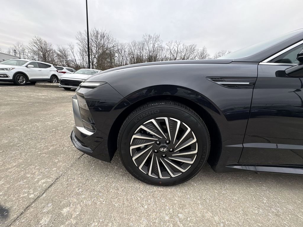 New 2026 Hyundai Sonata SEL FWD image 18