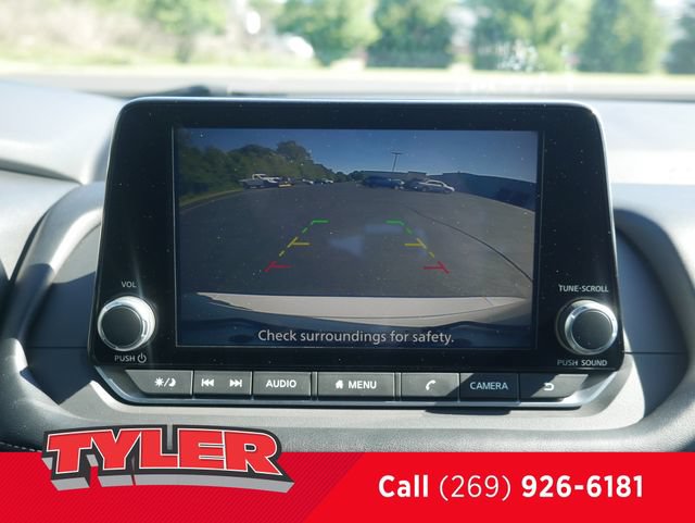 Used 2024 Nissan Rogue S FWD image 49