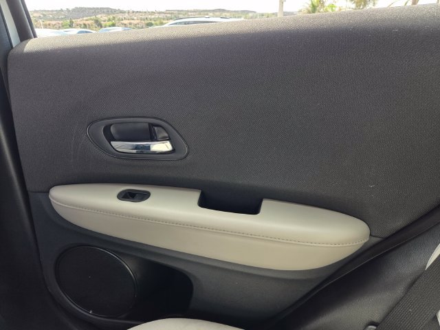 Used 2021 Honda HR-V LX image 11