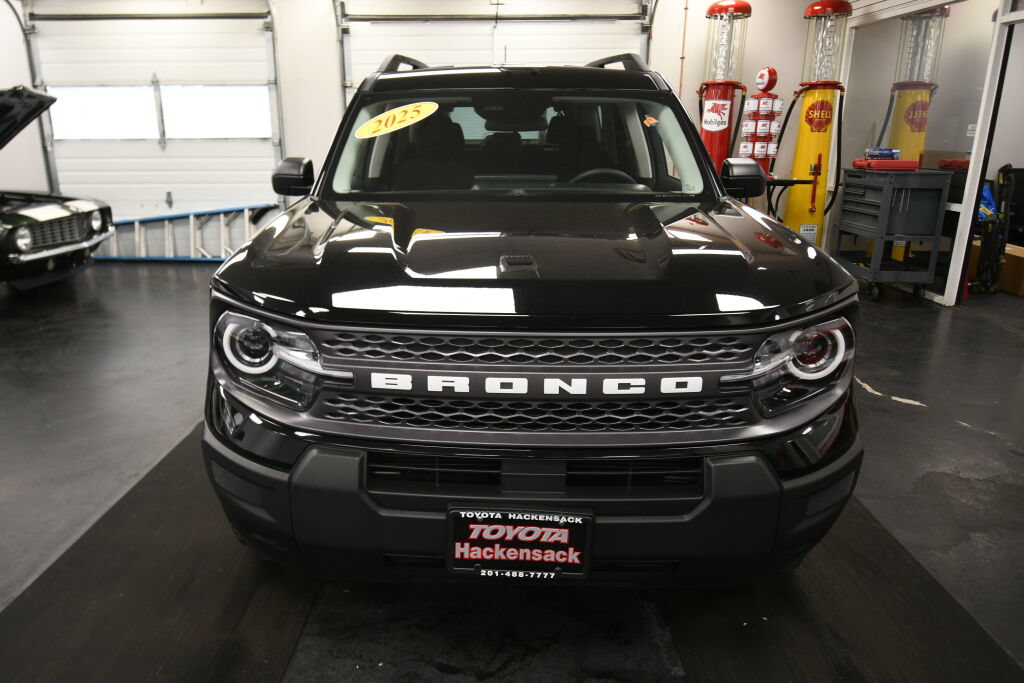 Used 2025 Ford Bronco Sport Big Bend AWD/4WD image 2
