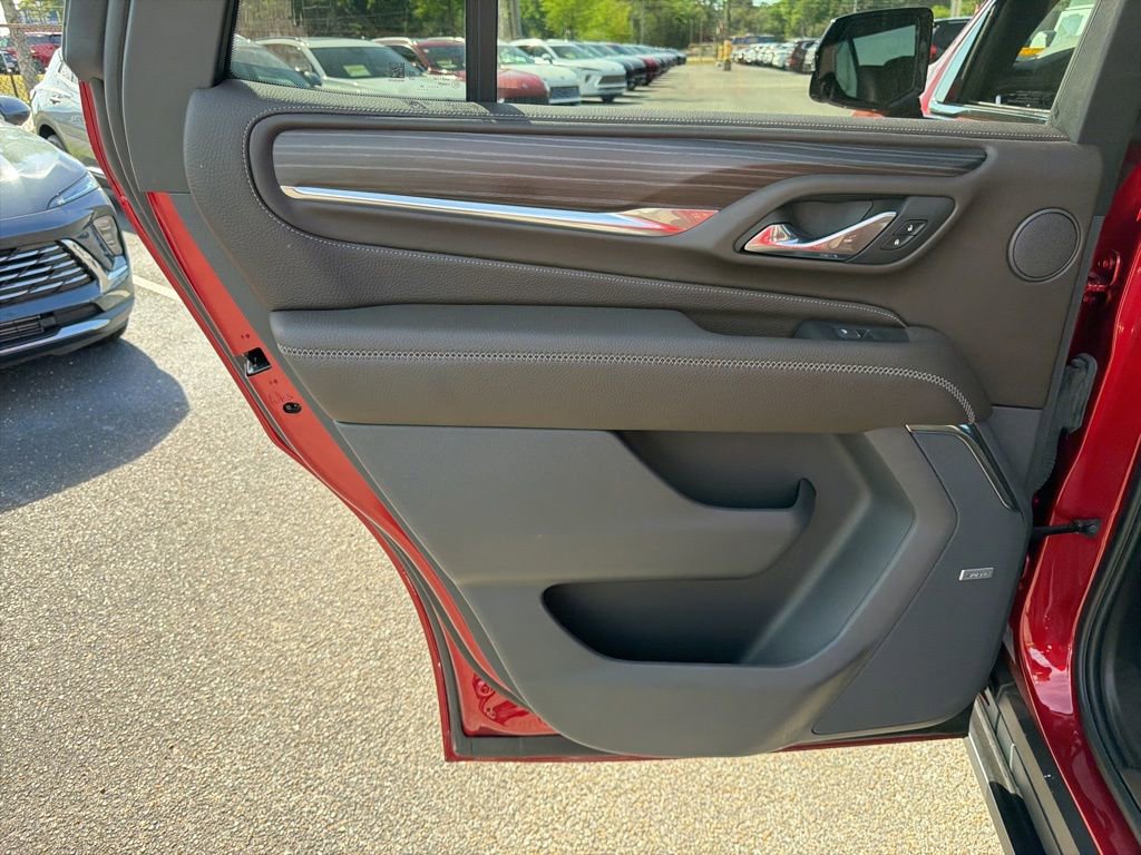 Used 2024 GMC Yukon Denali w/ Advanced Technology Package image 19