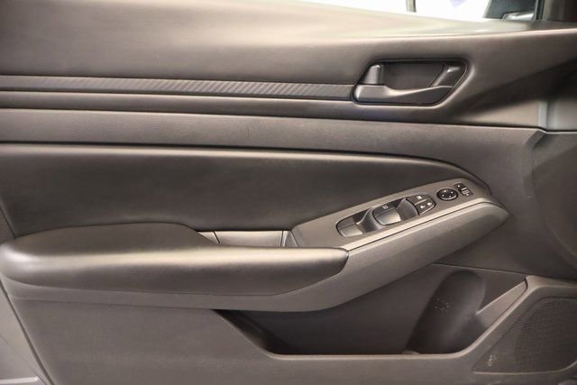Used 2024 Nissan Altima 2.5 S FWD image 9