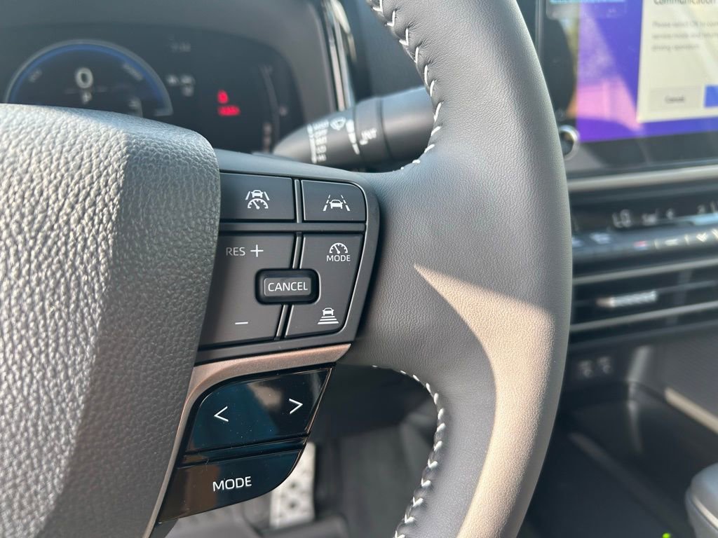 Used 2025 Toyota Camry SE image 20