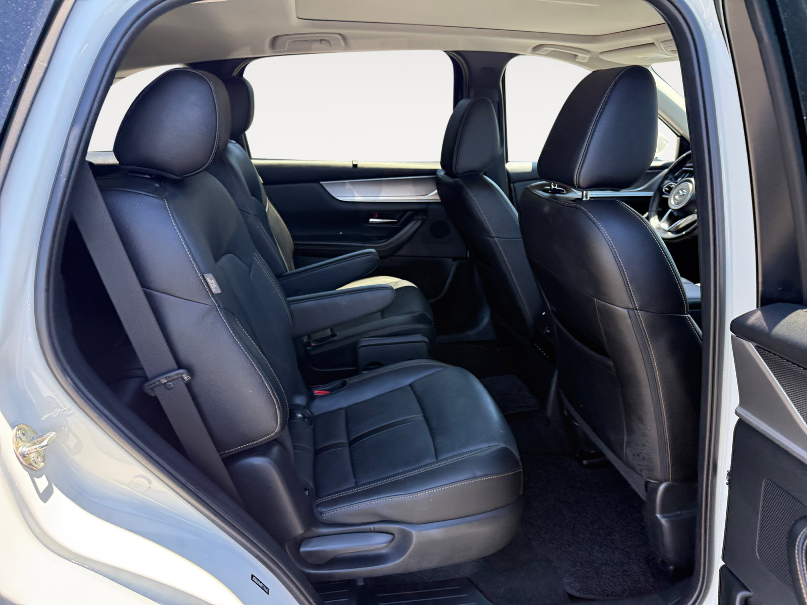 Certified 2024 MAZDA CX-90 Plug-In Hybrid w/ Premium Pkg AWD/4WD image 18