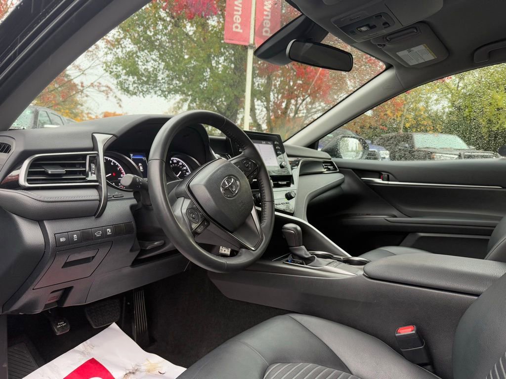 Used 2024 Toyota Camry SE image 10