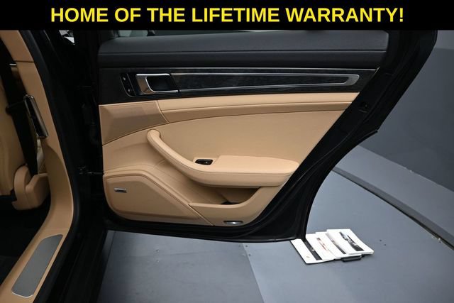 Used 2017 Porsche Panamera 4 AWD/4WD image 42