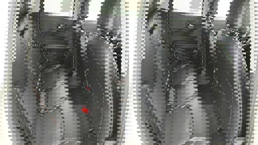 Used 2018 Jeep Compass Latitude w/ Popular Equipment Group image 24