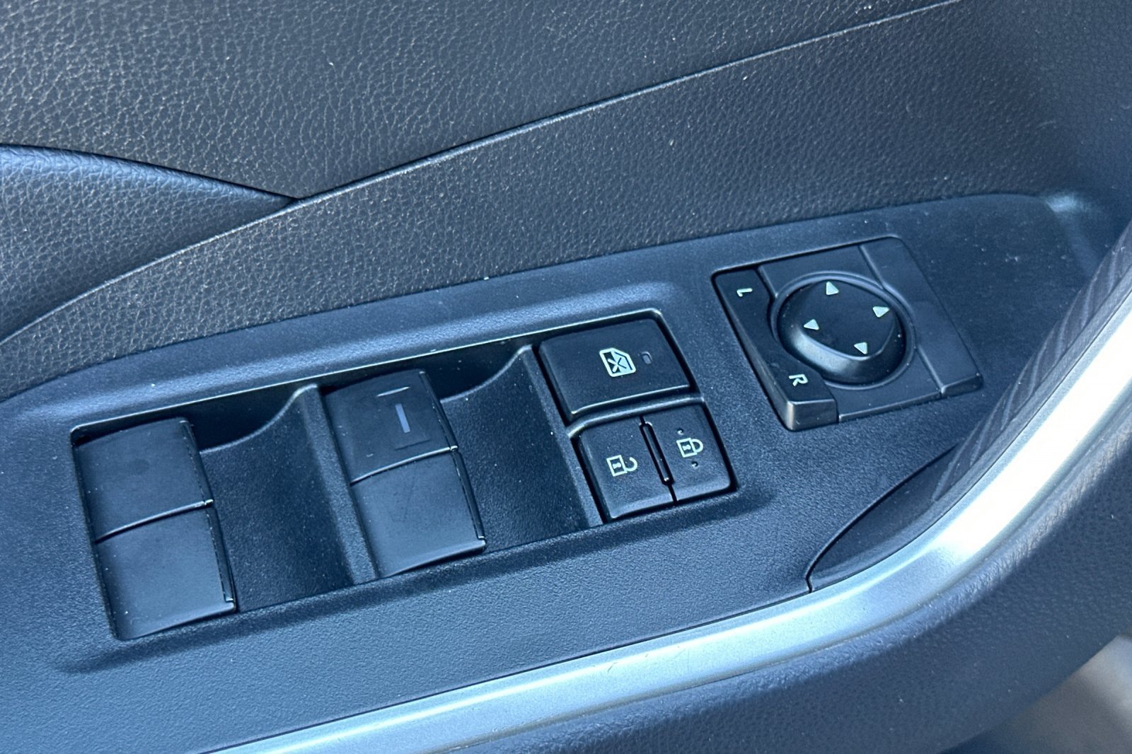 Certified 2023 Toyota RAV4 LE AWD/4WD image 14
