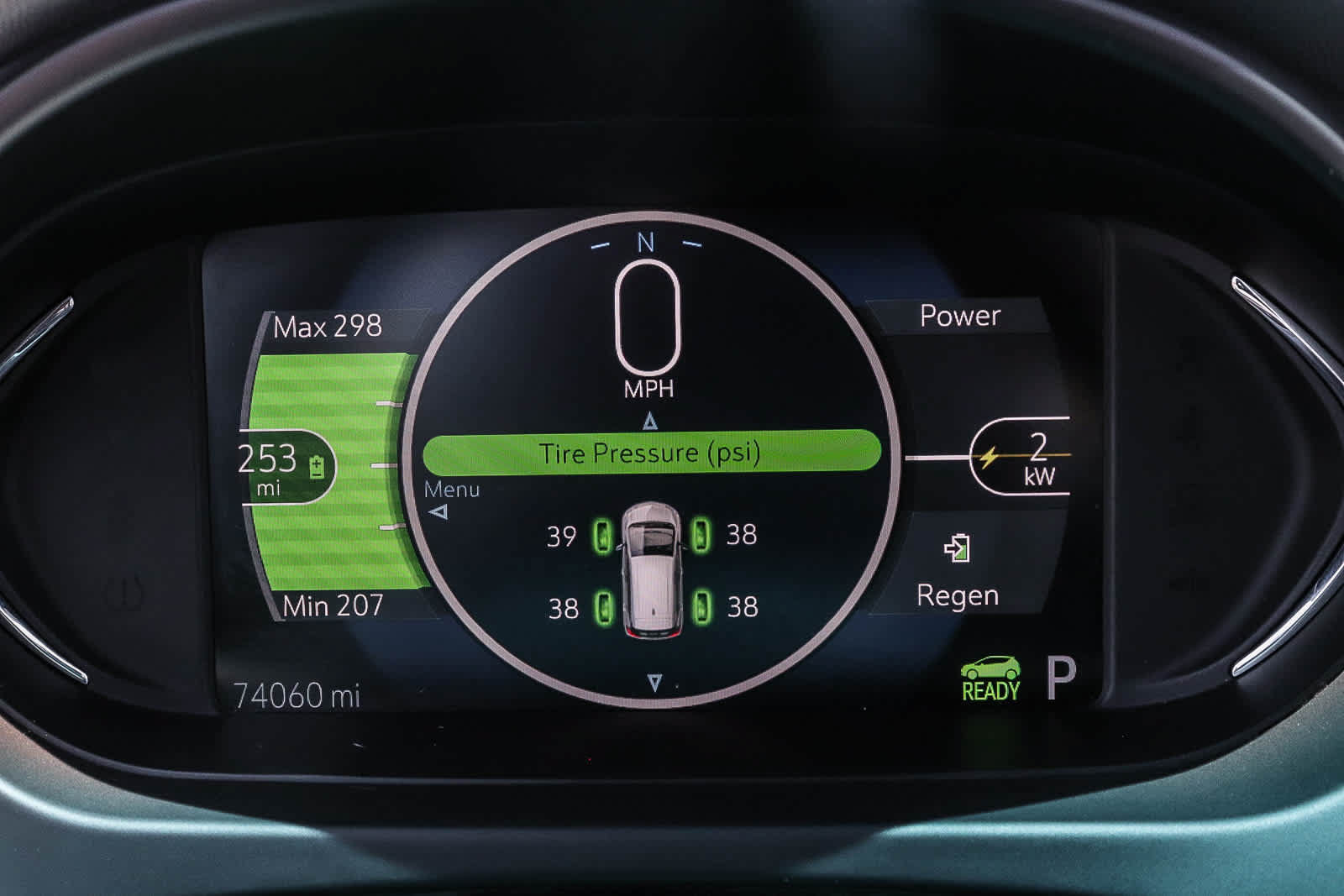 Used 2020 Chevrolet Bolt Premier FWD image 31