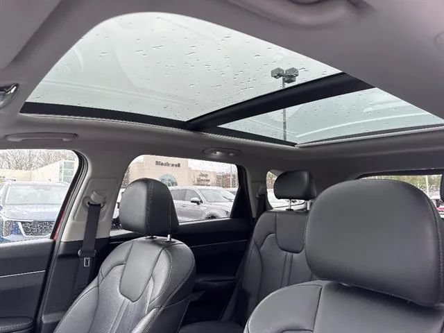 Used 2023 Kia Sorento S w/ Panoramic Sunroof Package FWD image 13