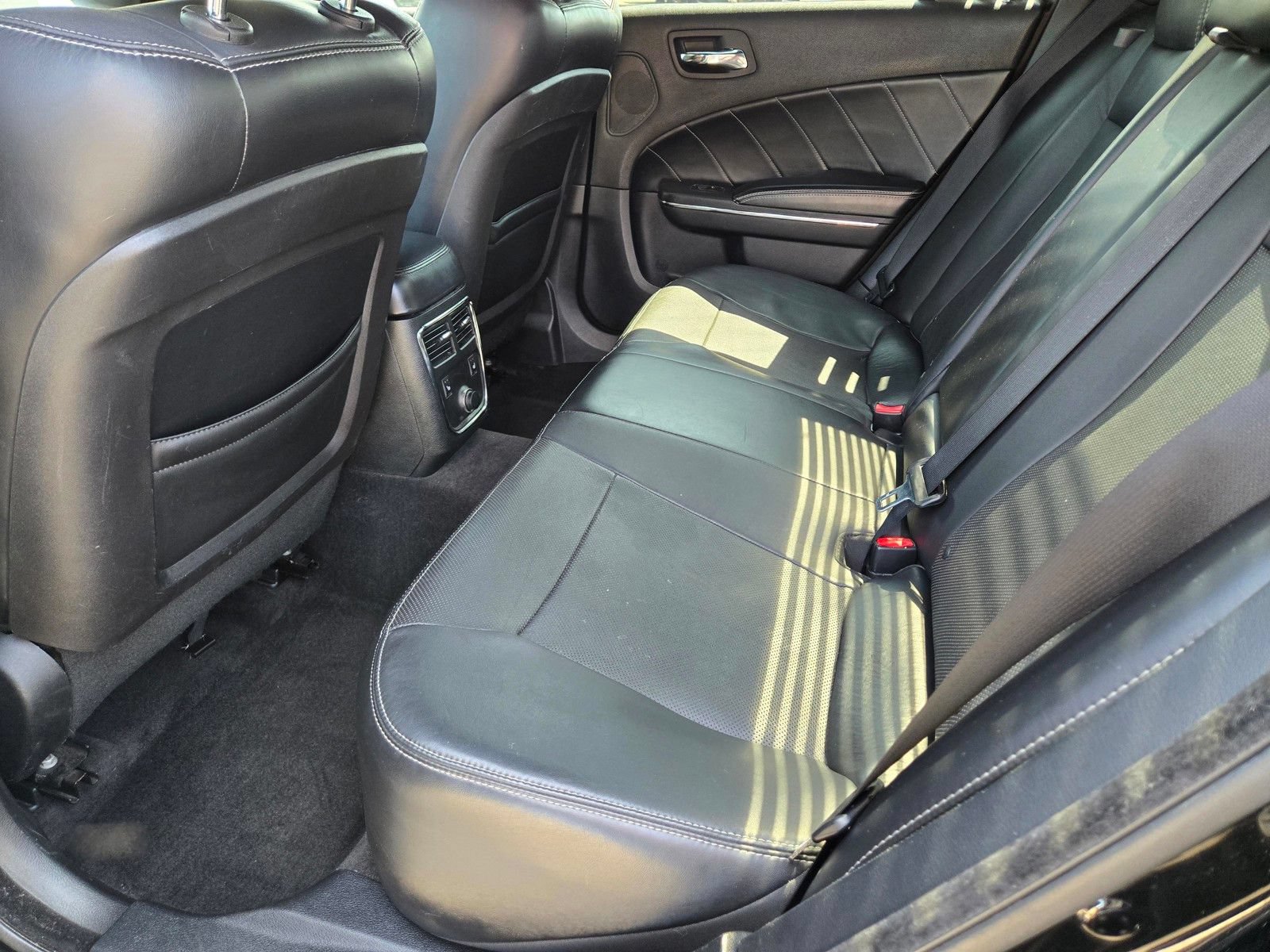 Used 2014 Dodge Charger R/T RWD image 16