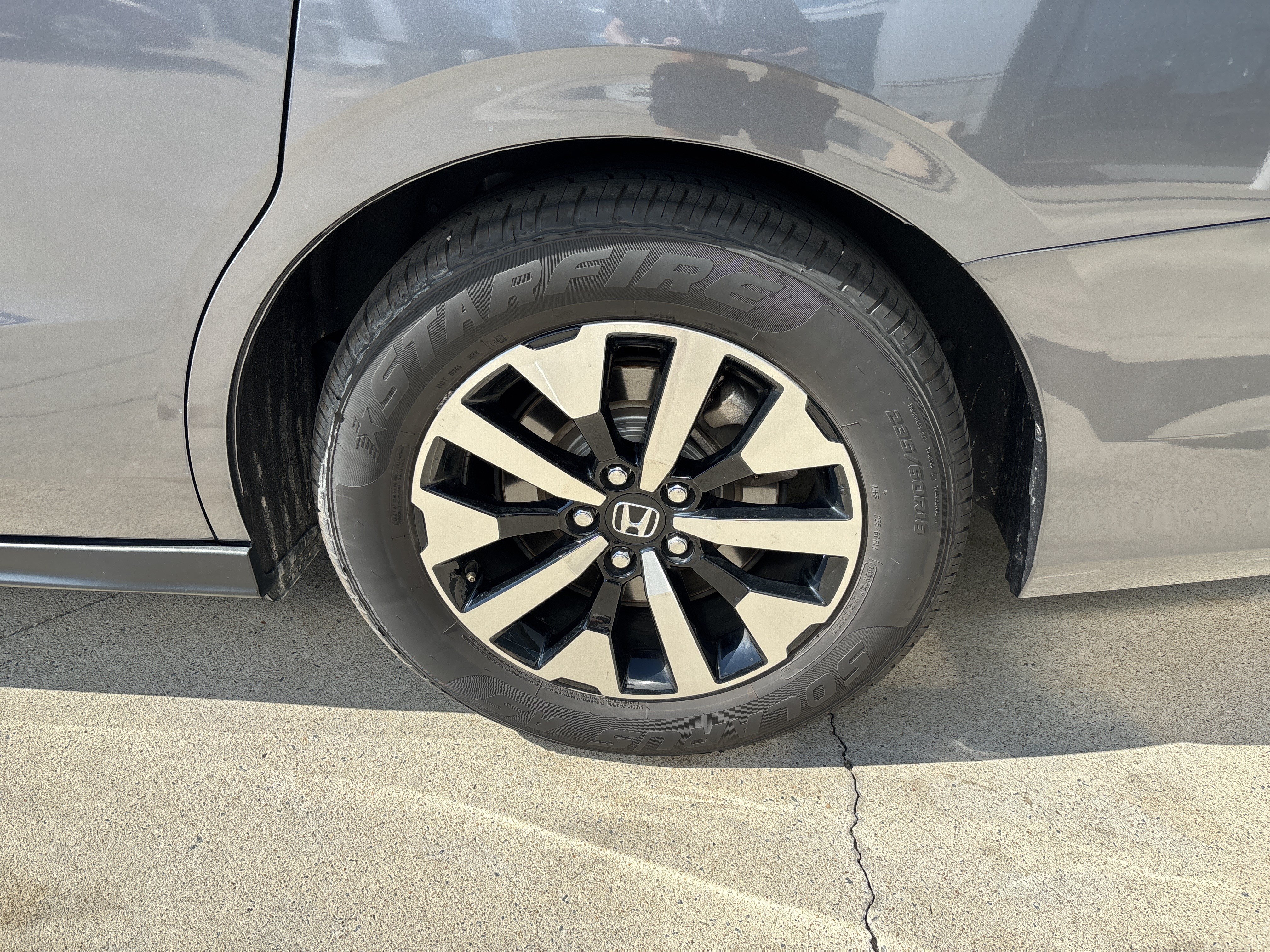 Used 2025 Honda Odyssey EX-L image 30