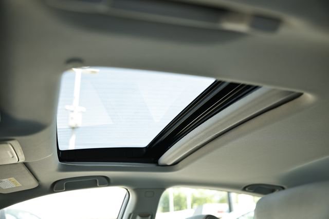 Used 2018 Honda Accord EX image 19