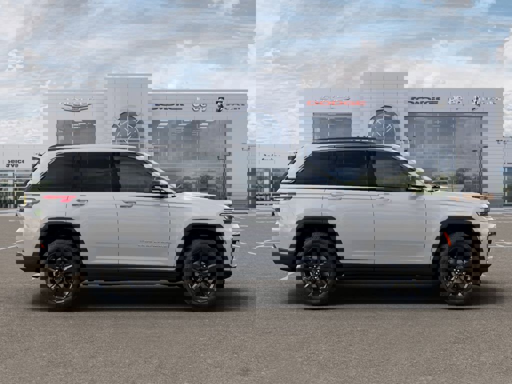 New 2026 Jeep Grand Cherokee Limited w/ Limited Altitude Package image 21