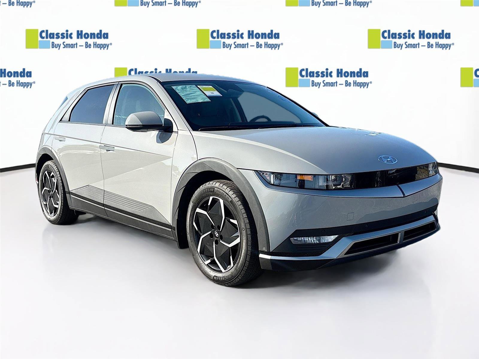 Used 2024 Hyundai Ioniq 5 SEL RWD image 1