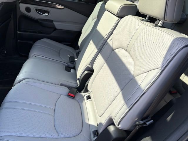 Used 2025 Honda Pilot Elite image 10