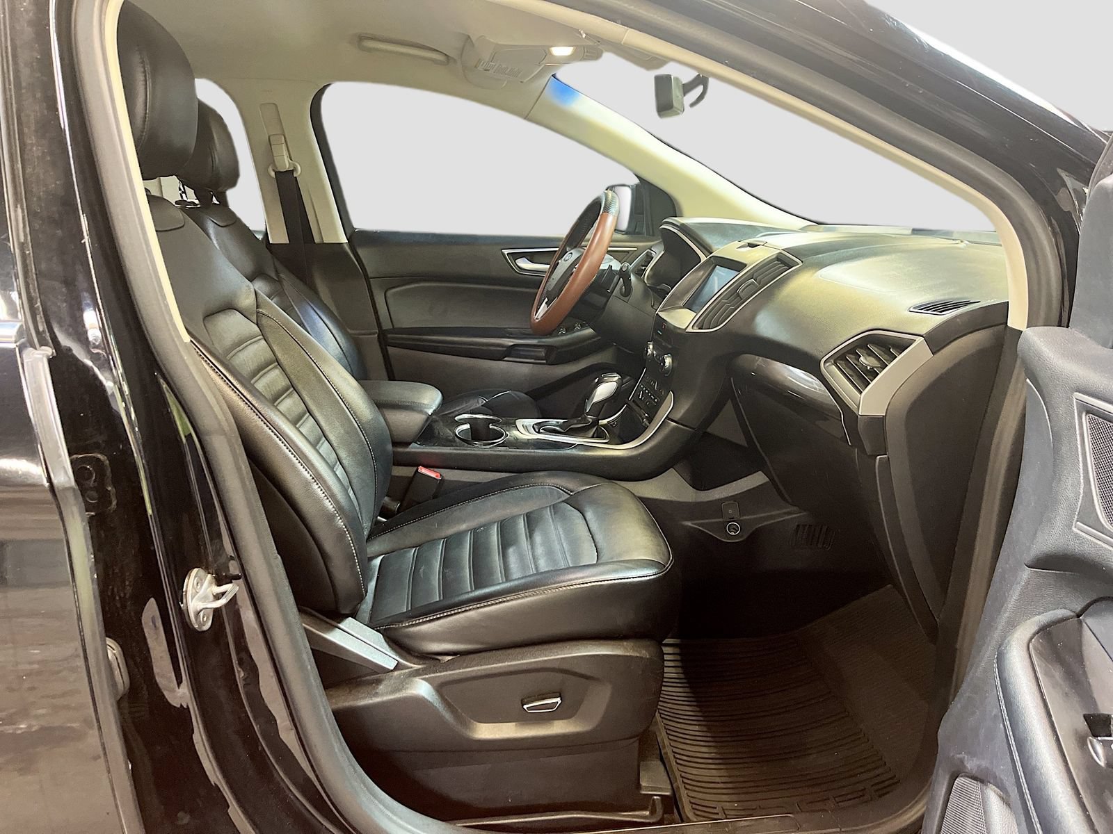 Used 2016 Ford Edge SEL w/ Equipment Group 201A AWD/4WD image 26