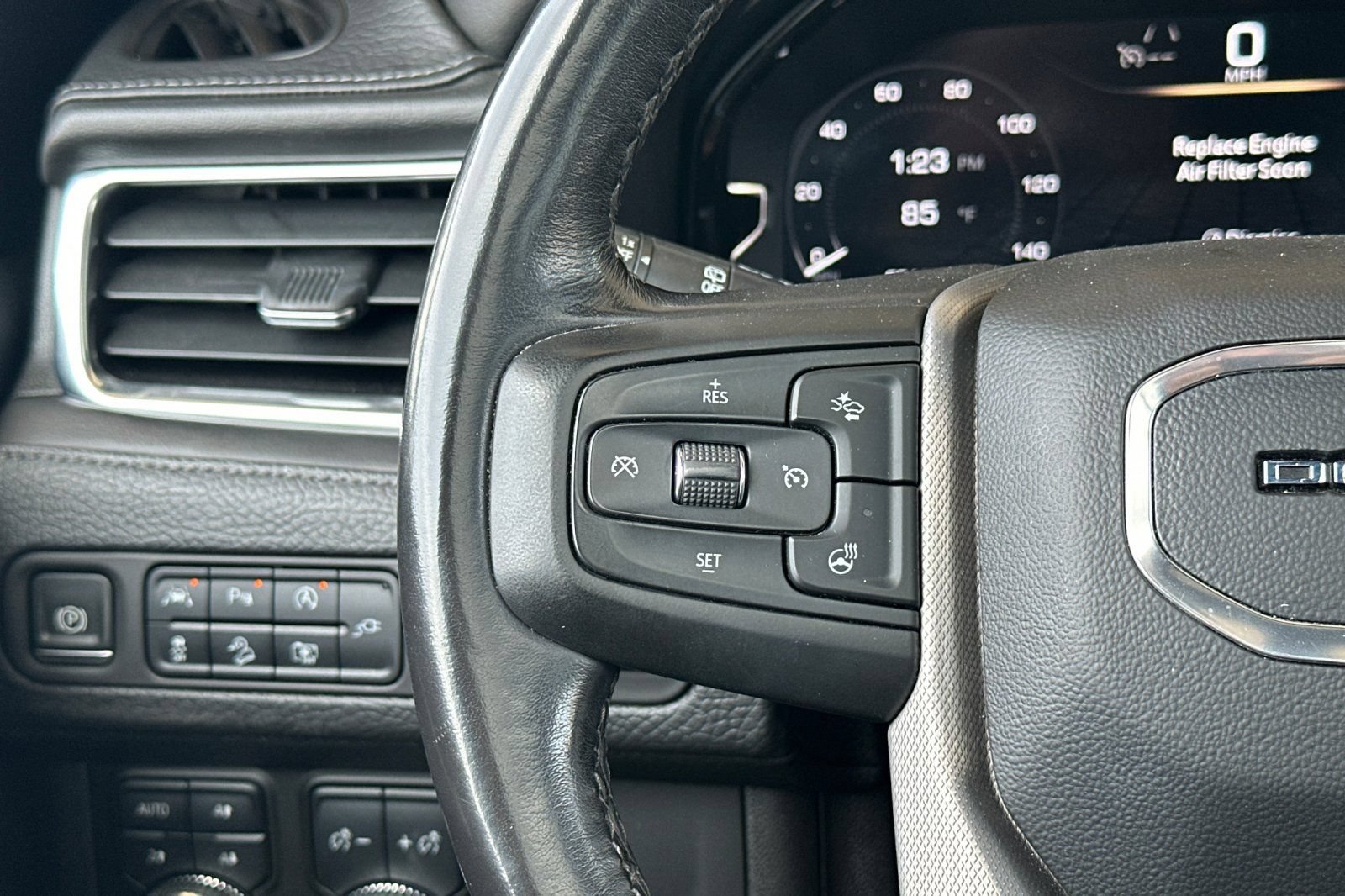 Used 2022 GMC Yukon Denali AWD/4WD image 33
