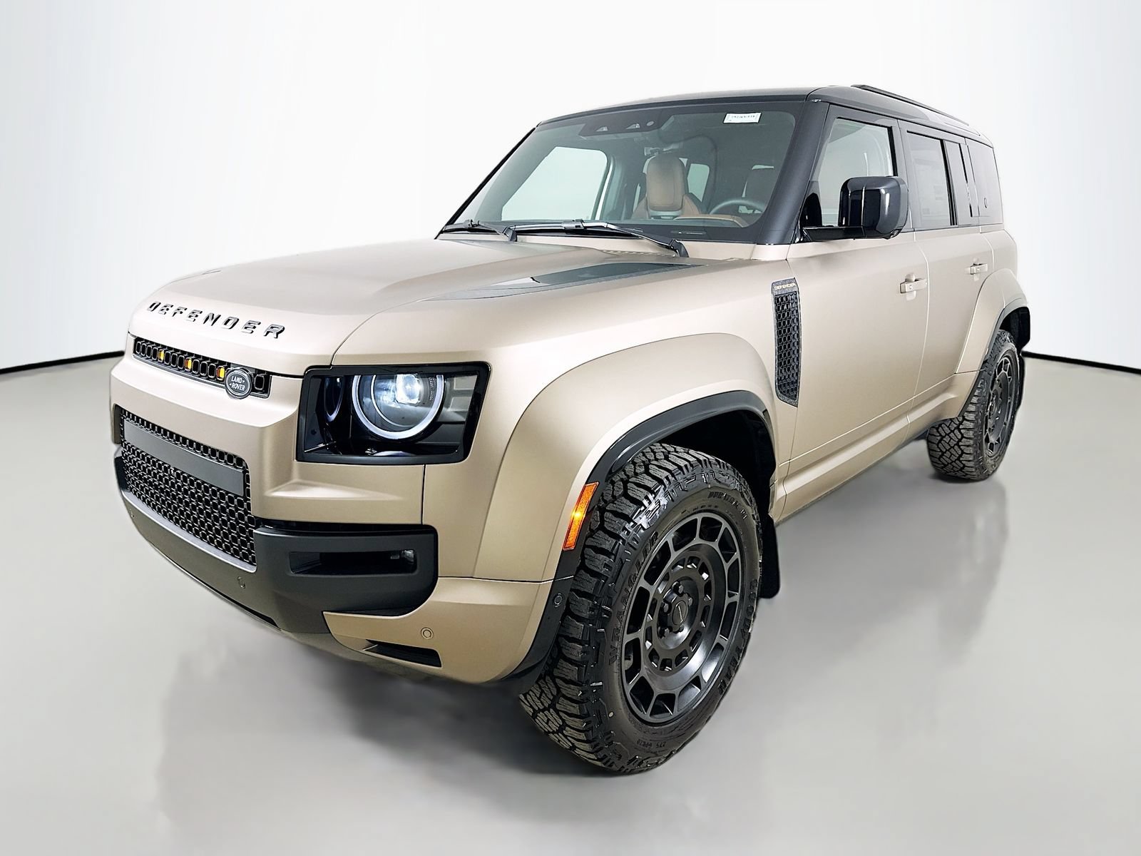 New 2026 Land Rover Defender 110 OCTA AWD/4WD image 1