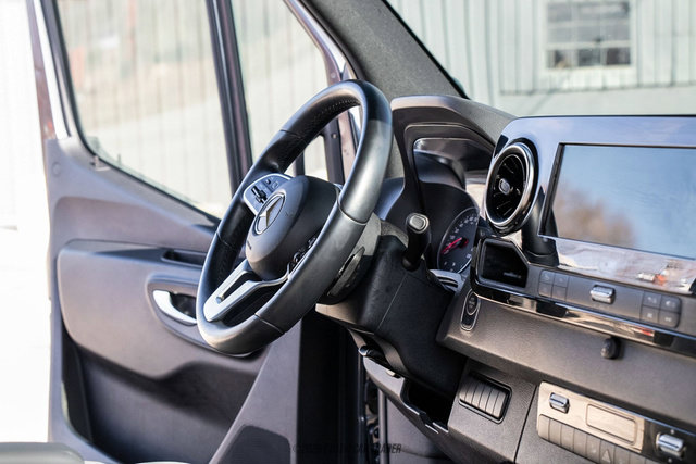Used 2020 Mercedes-Benz Sprinter 3500 image 20