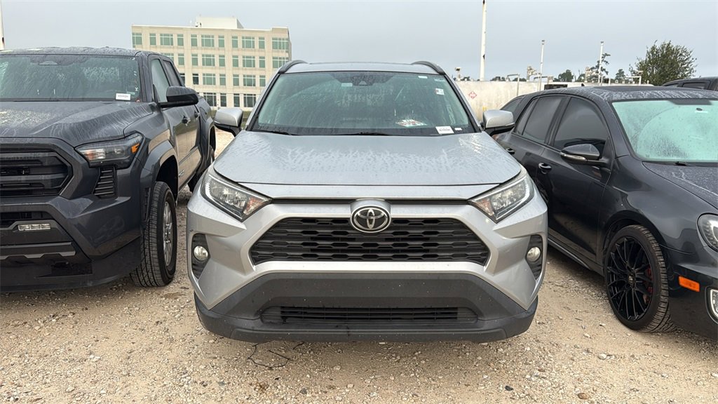 Used 2019 Toyota RAV4 XLE video 2
