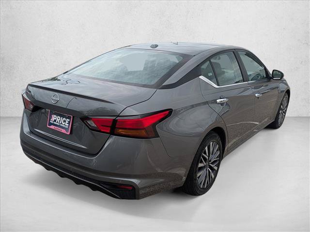 Used 2025 Nissan Altima 2.5 SV FWD image 5