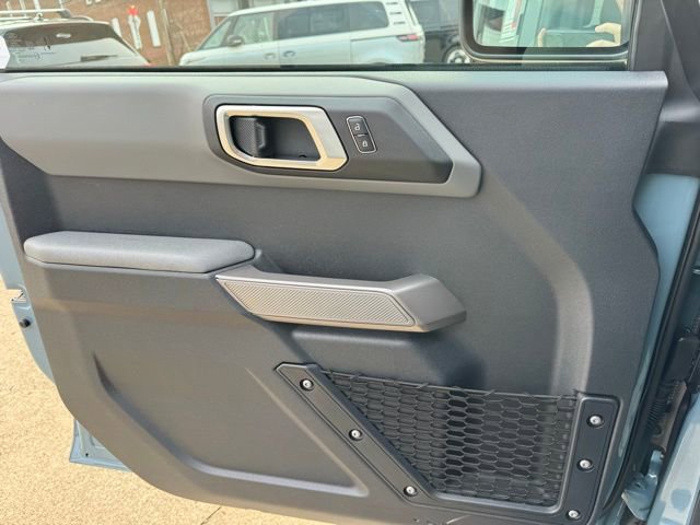 Used 2022 Ford Bronco Black Diamond w/ Sasquatch Package image 18