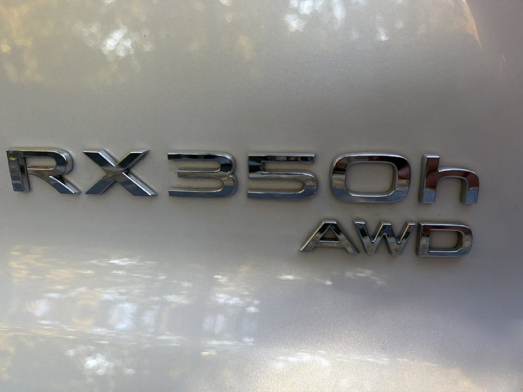 Used 2024 Lexus RX 350h w/ Accessory Package (Z1) AWD/4WD image 15