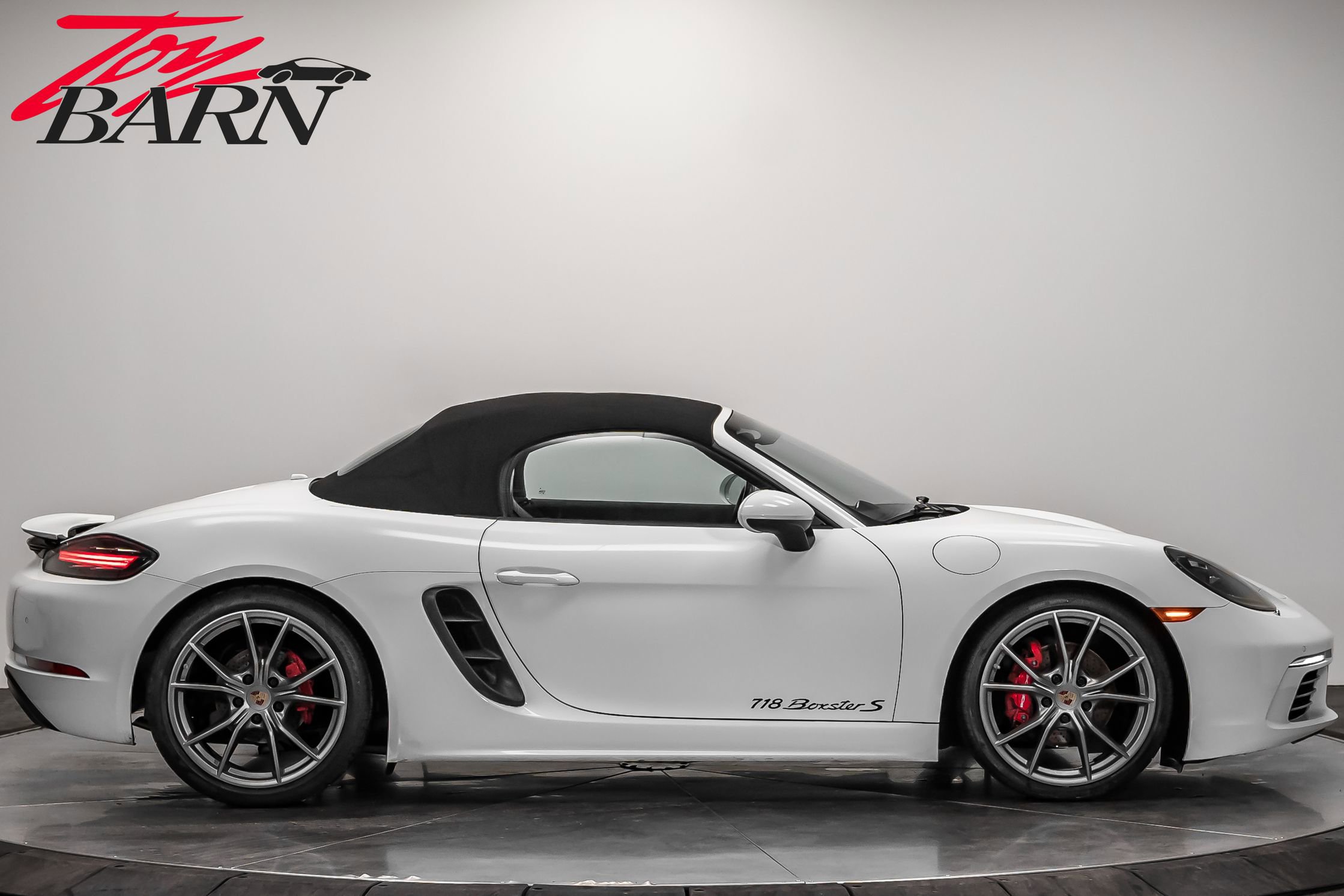 Used 2017 Porsche 718 Boxster S image 14