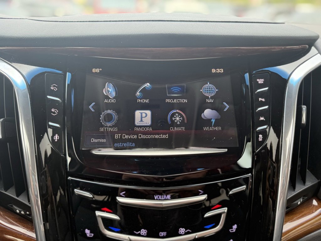 Used 2016 Cadillac Escalade Luxury image 26