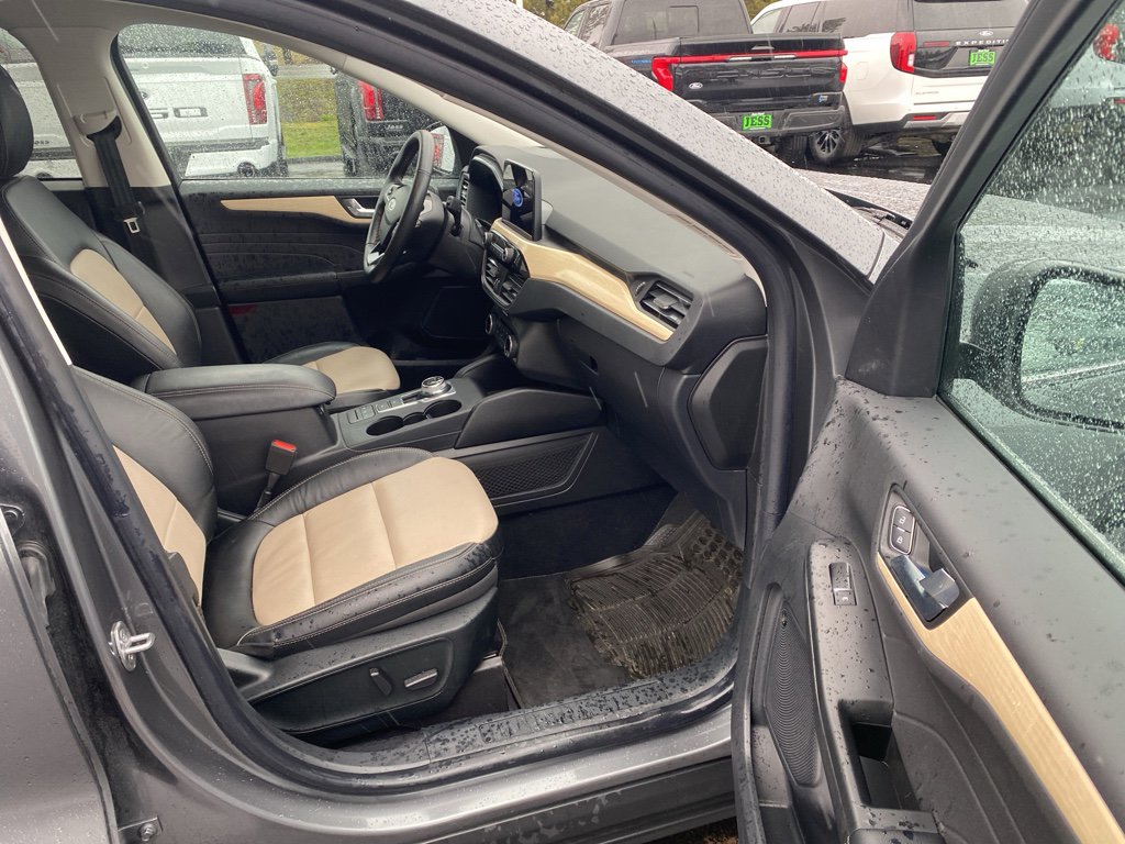 Used 2022 Ford Escape Titanium w/ Titanium Elite Package image 13