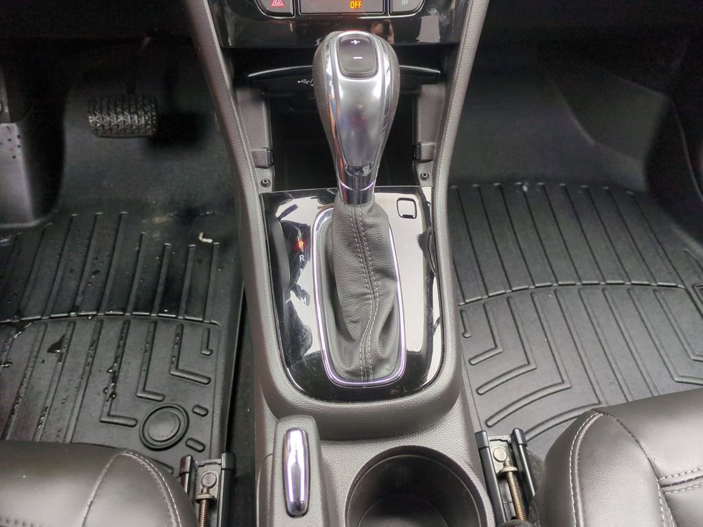 Used 2019 Buick Encore Essence image 13