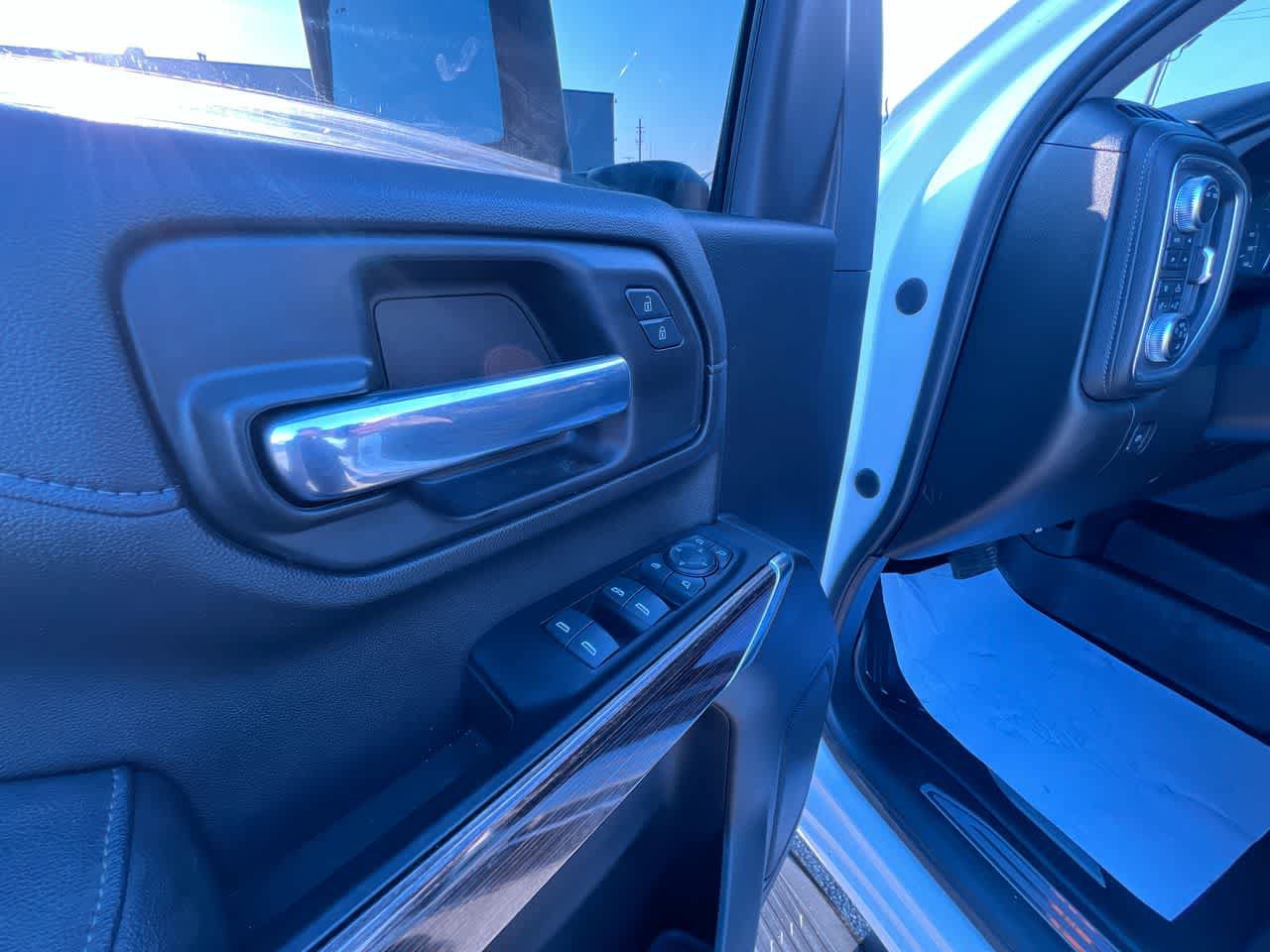 Used 2022 GMC Sierra 3500 SLE w/ SLE Convenience Package AWD/4WD image 12