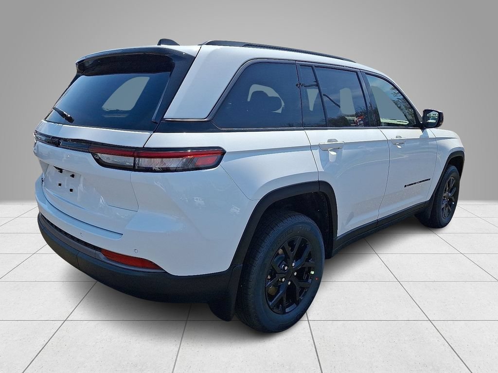 New 2026 Jeep Grand Cherokee Altitude AWD/4WD image 4