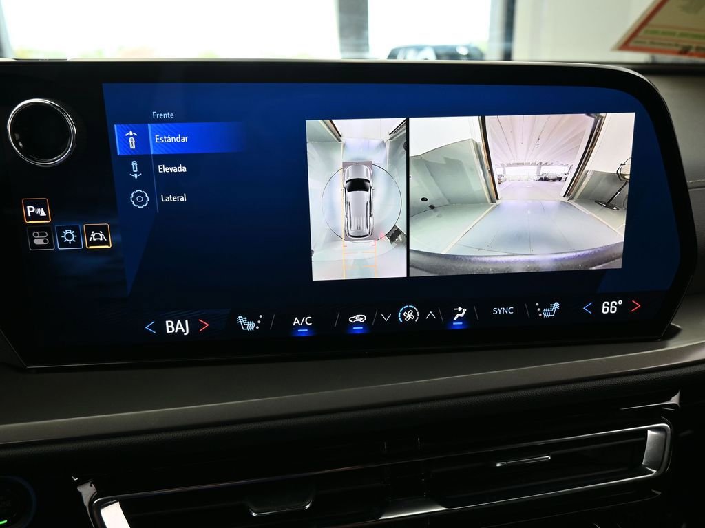 Used 2024 Chevrolet Traverse LS image 23