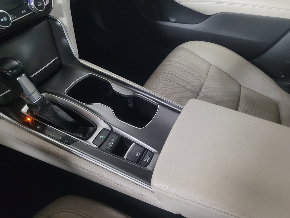 Used 2021 Honda Accord EX-L image 26