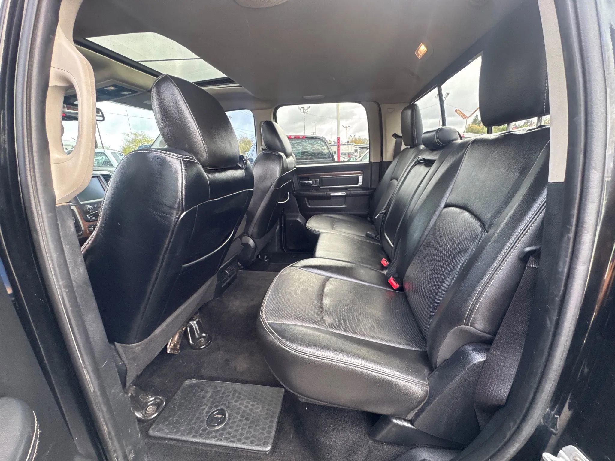 Used 2014 RAM 3500 Laramie w/ Black Appearance Group image 19