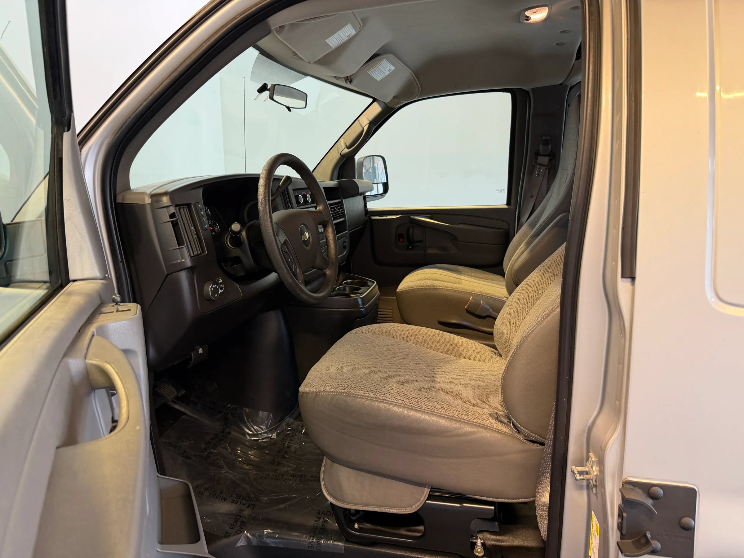 Used 2012 Chevrolet Express 1500 AWD w/ Power Package image 10