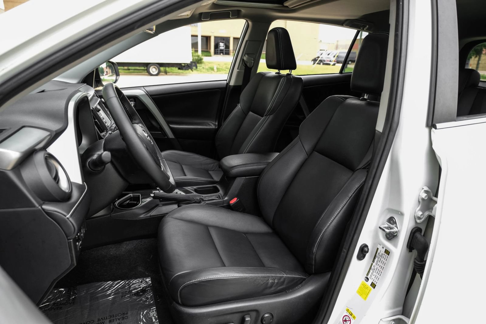 Used 2017 Toyota RAV4 Limited FWD image 34