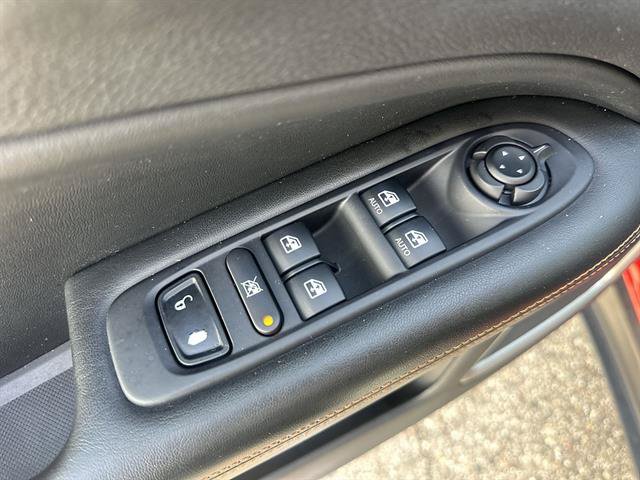 Used 2018 Jeep Compass Limited w/ Navigation Group AWD/4WD image 38