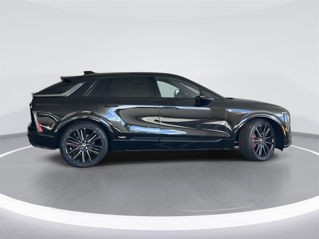 New 2026 Cadillac Lyriq V image 2