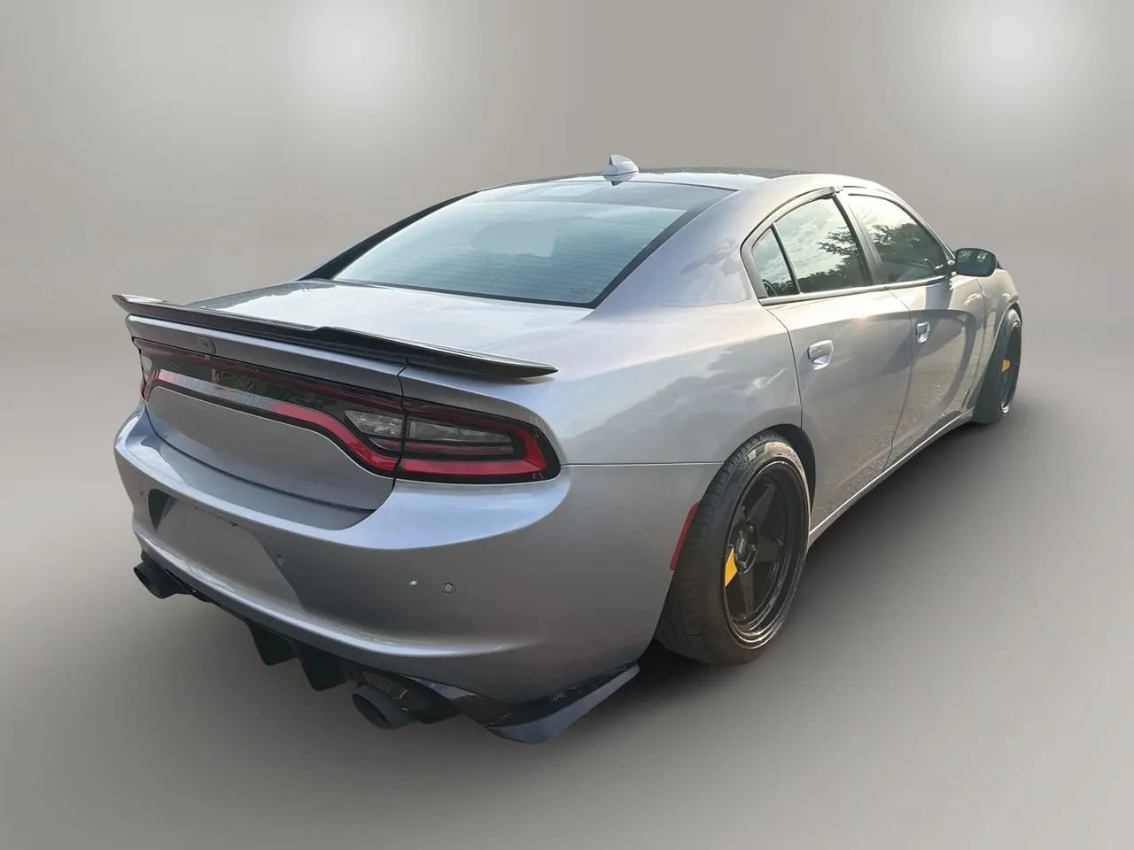 Used 2018 Dodge Charger SXT Plus RWD image 5