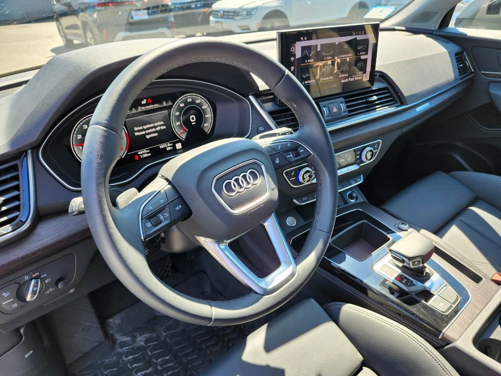 Certified 2025 Audi Q5 2.0T Premium Plus w/ Premium Plus Package image 6