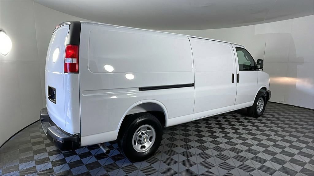 New 2025 Chevrolet Express 2500 Extended w/ Communications Package image 4