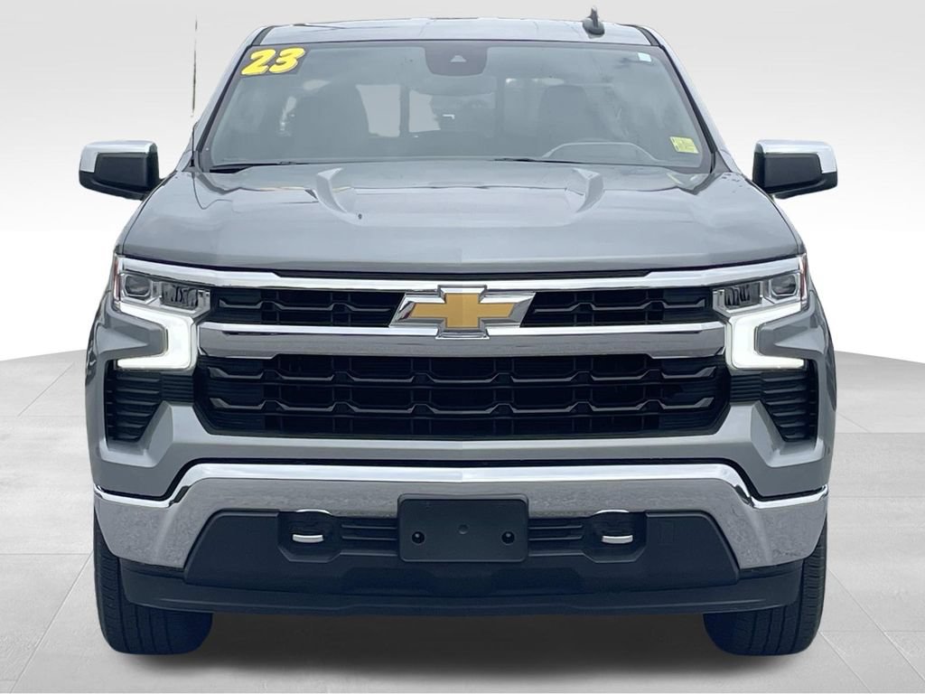 Used 2023 Chevrolet Silverado 1500 LT w/ Convenience Package II AWD/4WD image 9