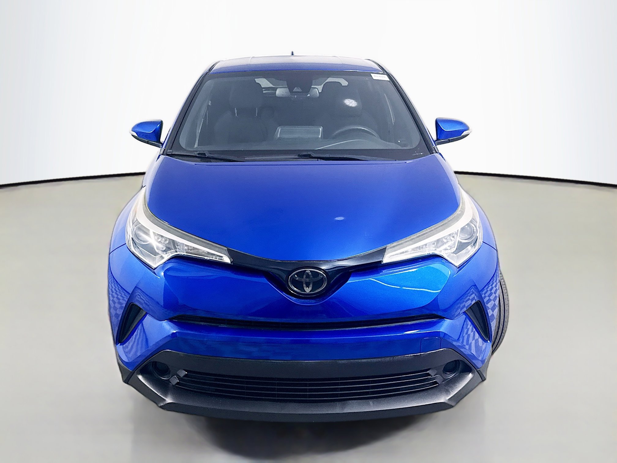 Used 2019 Toyota C-HR LE image 2