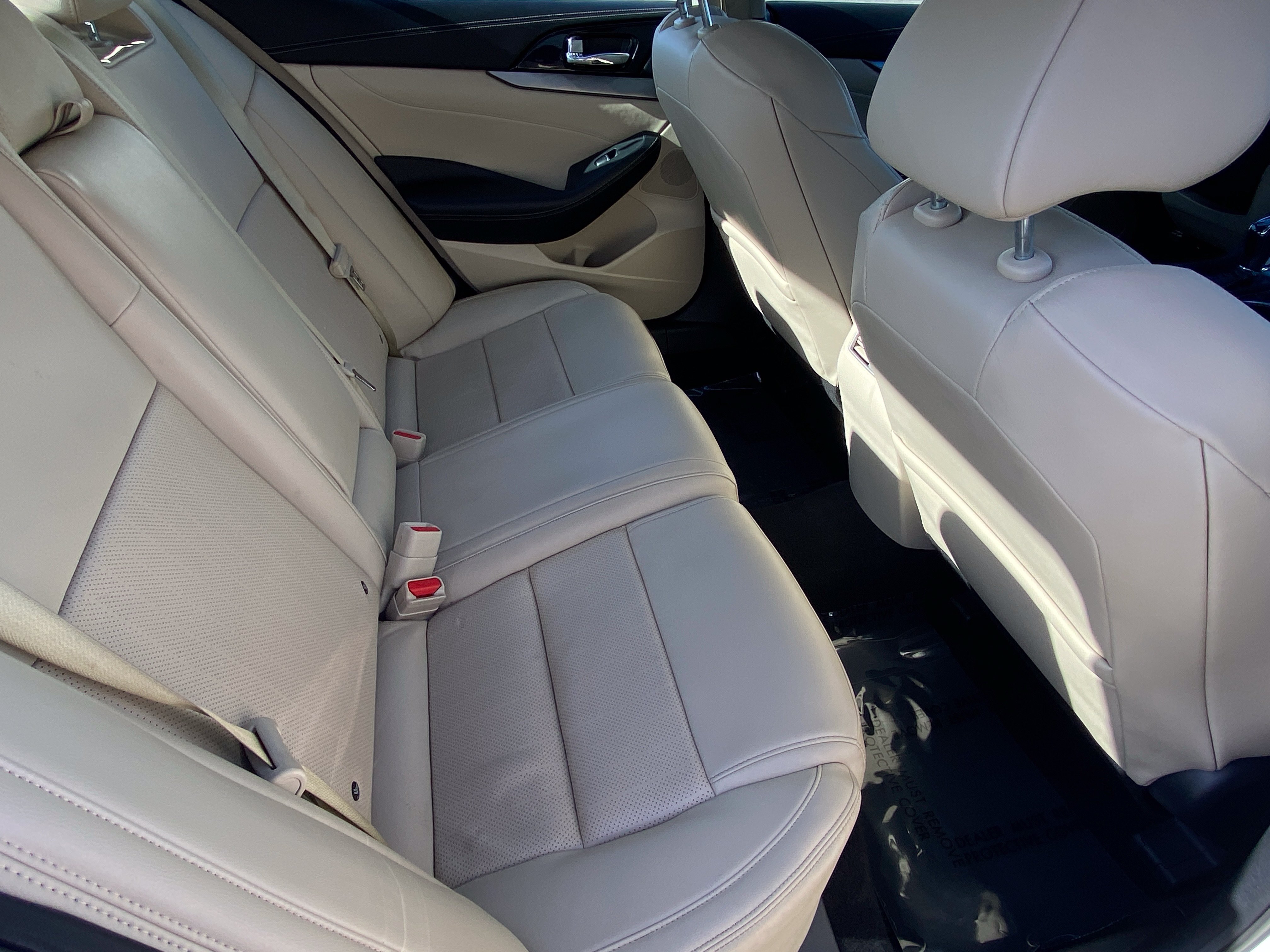 Used 2023 Nissan Maxima SV w/ Floor Mat Group FWD image 11