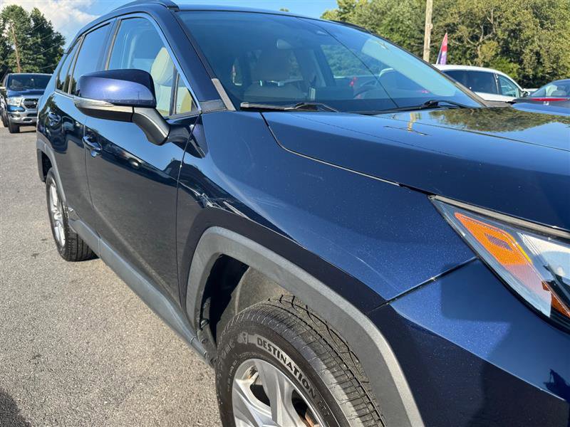 Used 2022 Toyota RAV4 XLE image 23